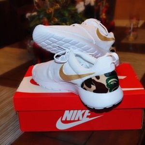 CUSTOM NIKE ROSHE OR BRAND OF CHOICE